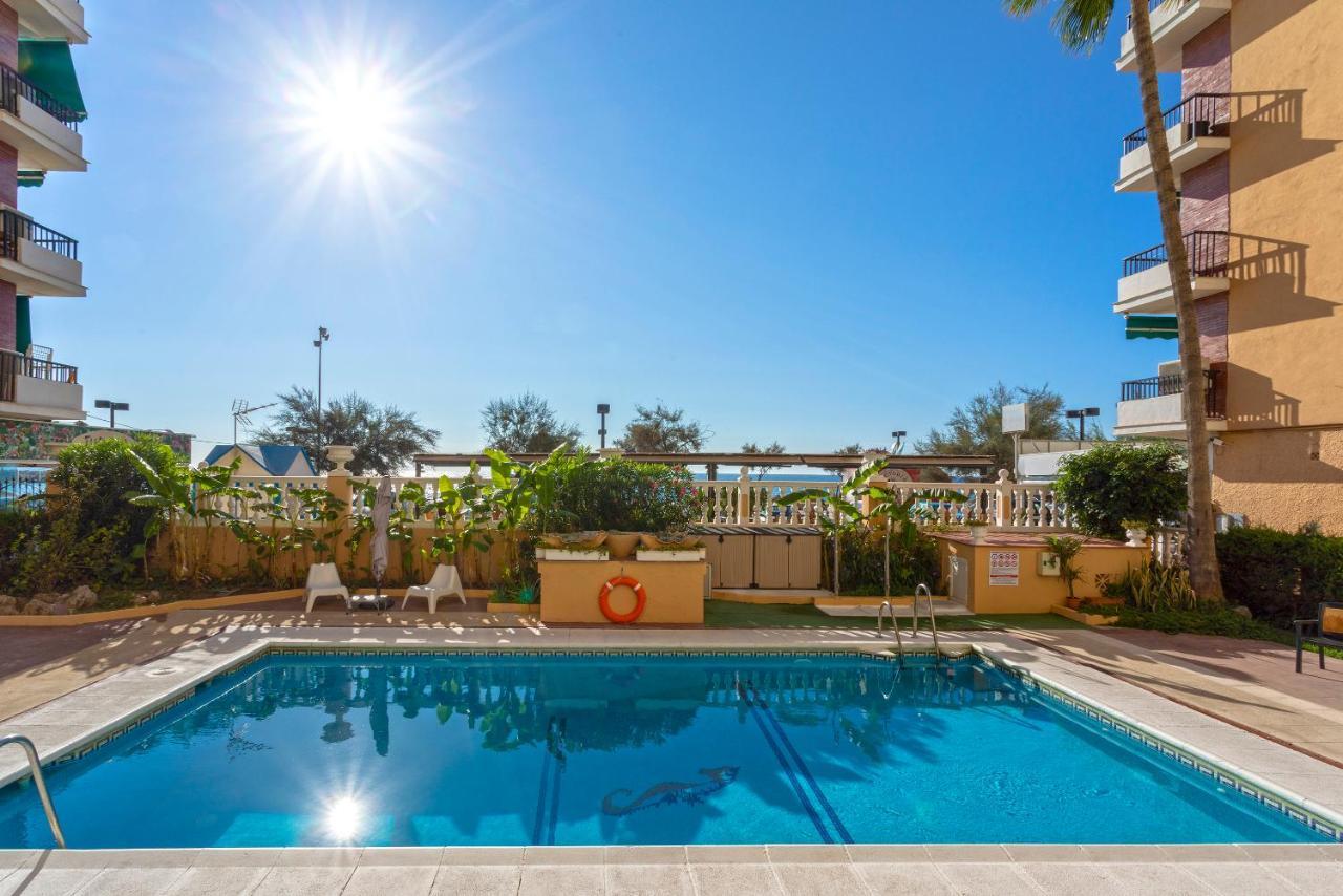 Fantastico Apartamento A Pie De Playa By Renthas Apartment Фуeнхирола Екстериор снимка
