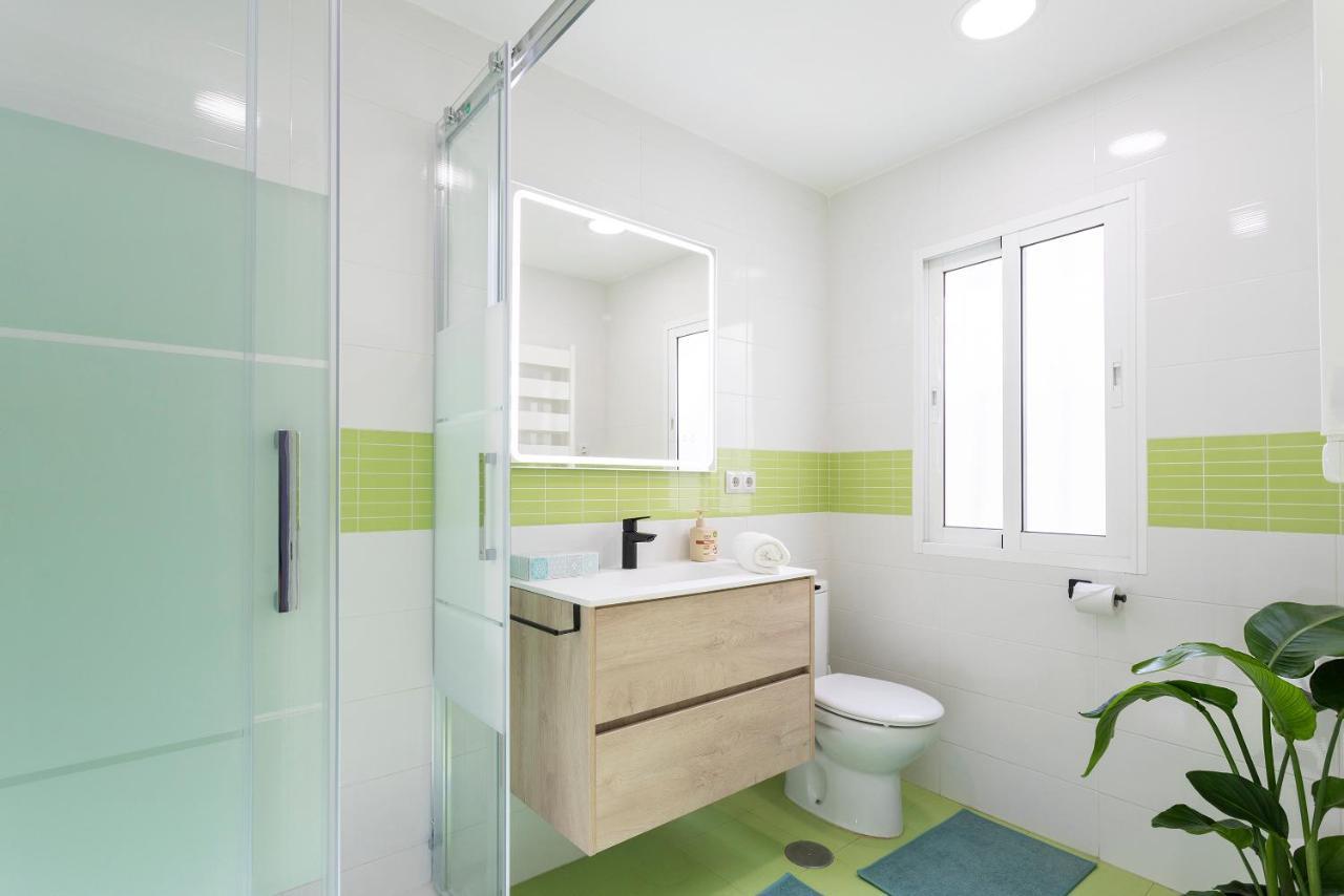Fantastico Apartamento A Pie De Playa By Renthas Apartment Фуeнхирола Екстериор снимка