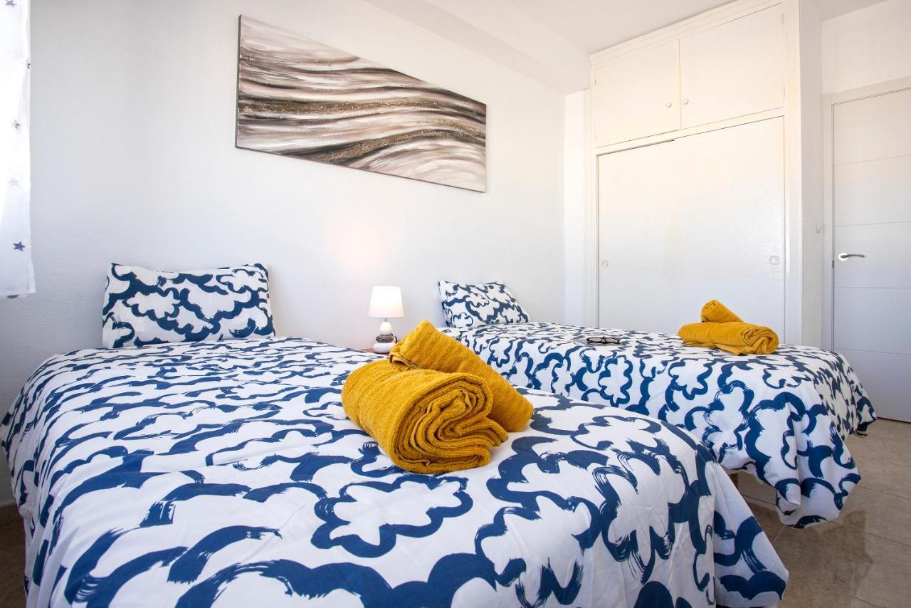 Fantastico Apartamento A Pie De Playa By Renthas Apartment Фуeнхирола Екстериор снимка